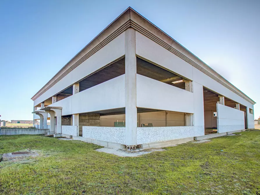 Immagine 4 di Capannone industriale in vendita  in Via della Produzione a Aprilia