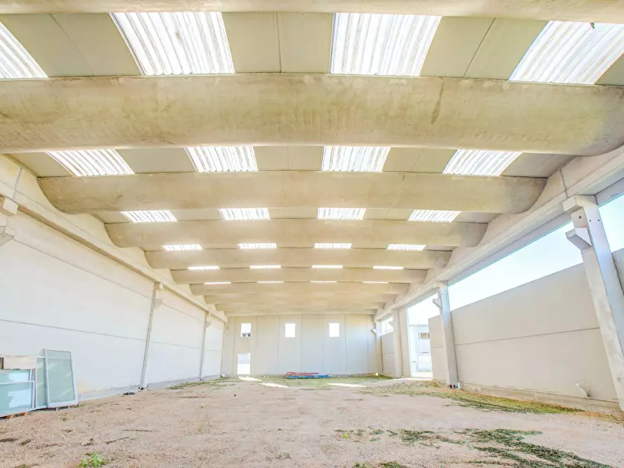 Immagine 10 di Capannone industriale in vendita  in Via della Produzione a Aprilia