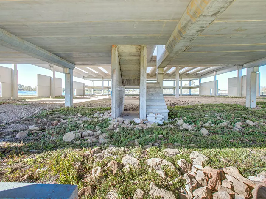 Immagine 8 di Capannone industriale in vendita  in via della produzione a Aprilia