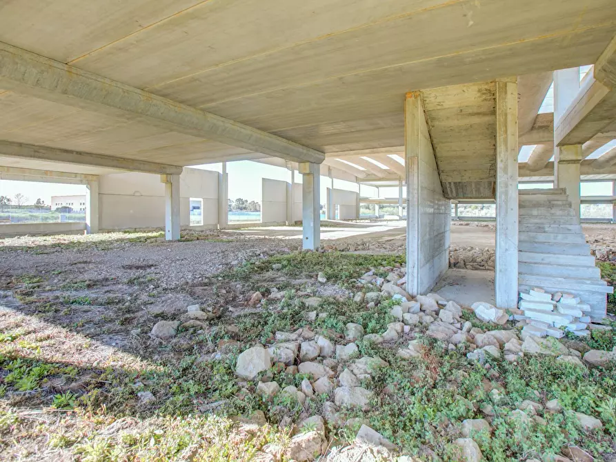 Immagine 9 di Capannone industriale in vendita  in via della produzione a Aprilia