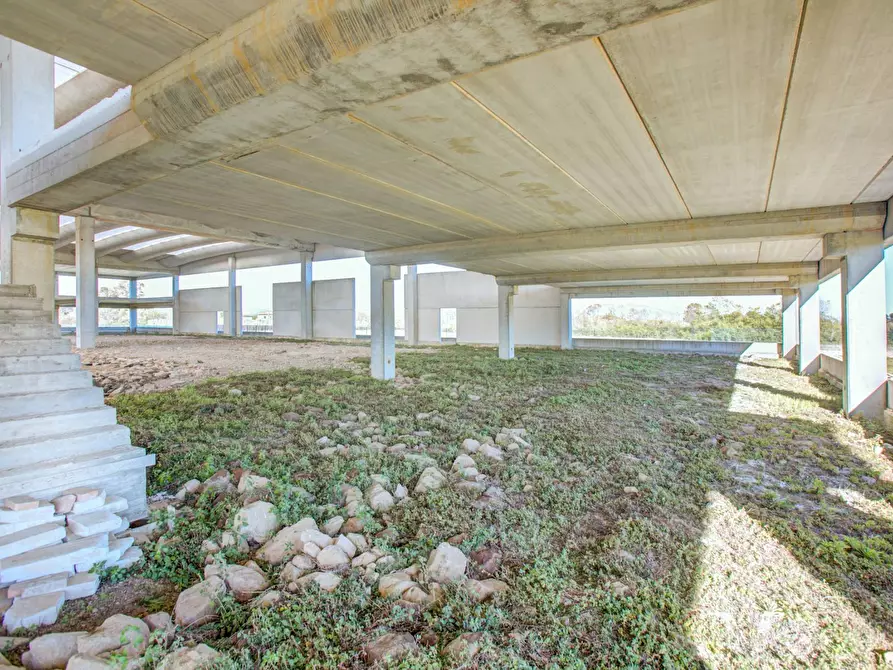 Immagine 11 di Capannone industriale in vendita  in via della produzione a Aprilia