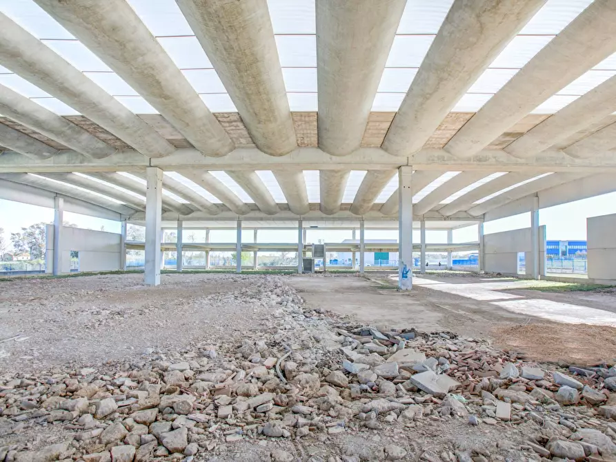 Immagine 19 di Capannone industriale in vendita  in via della produzione a Aprilia