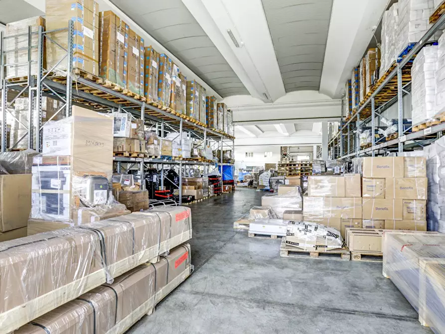 Immagine 4 di Capannone industriale in affitto  in Via Dei Peri a Pomezia