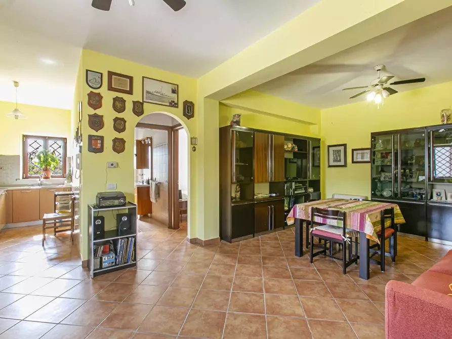 Immagine 27 di Casa bifamiliare in vendita  in via tre cannelle a Pomezia