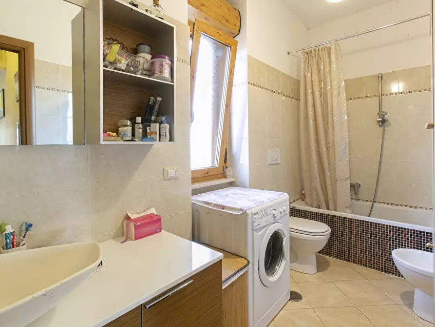 Immagine 25 di Casa bifamiliare in vendita  in via tre cannelle a Pomezia