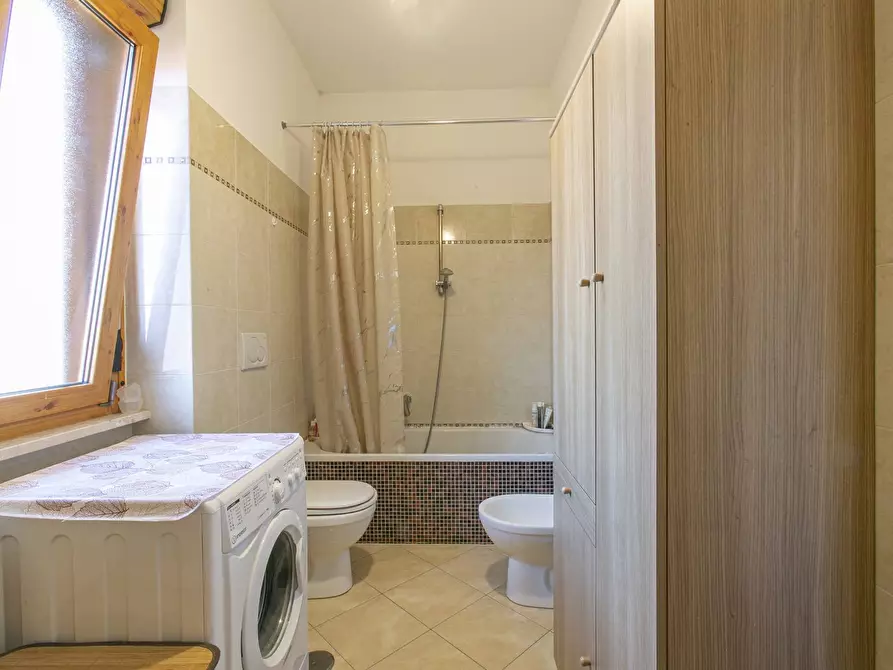 Immagine 22 di Casa bifamiliare in vendita  in via tre cannelle a Pomezia