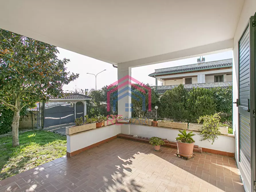 Immagine 21 di Casa bifamiliare in vendita  in Viale Nuova Florida a Ardea