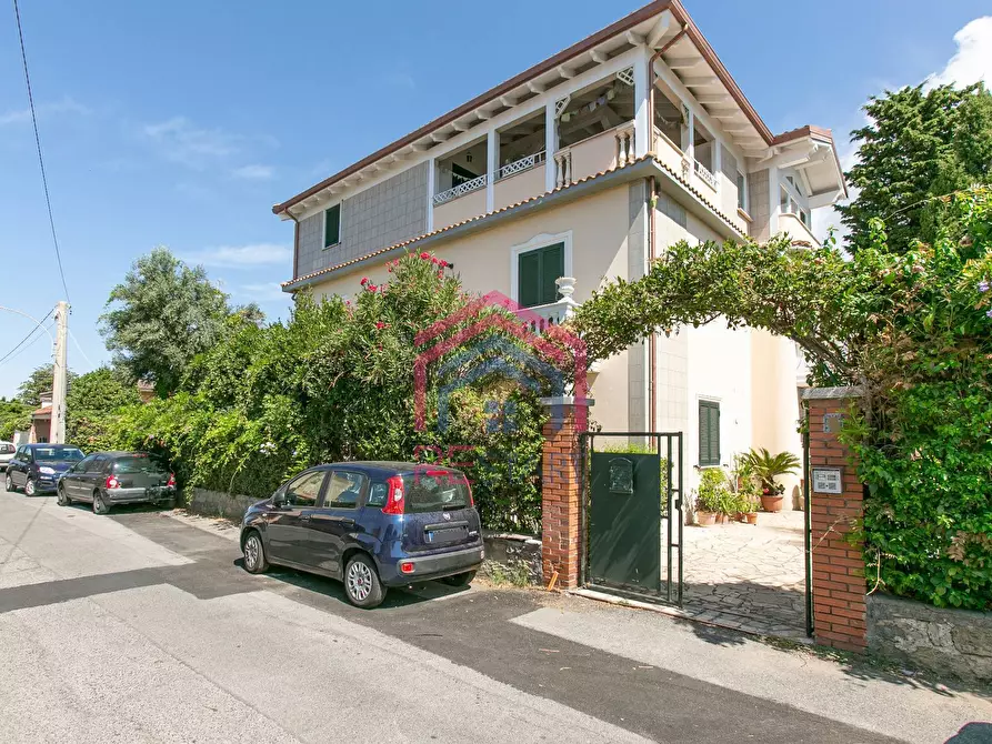 Immagine 1 di Villa in vendita  in Via Calcare a Anzio