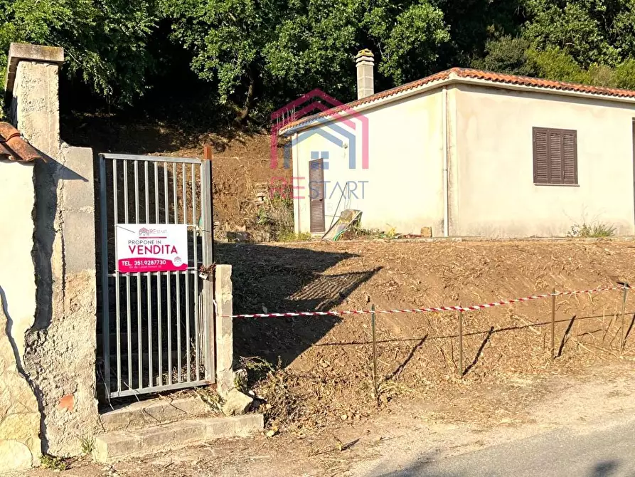 Immagine 1 di Casa bifamiliare in vendita  in via dei cigni a Aprilia