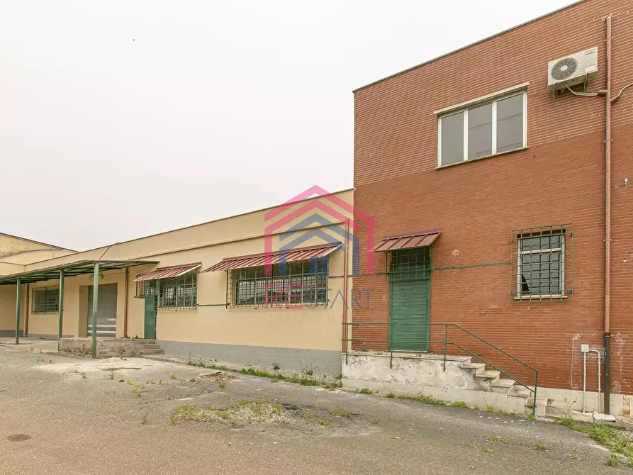 Immagine 2 di Capannone industriale in vendita  in Via F. Calvi a Pomezia