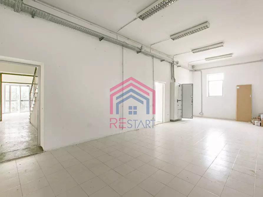 Immagine 14 di Capannone industriale in vendita  in Via F. Calvi a Pomezia