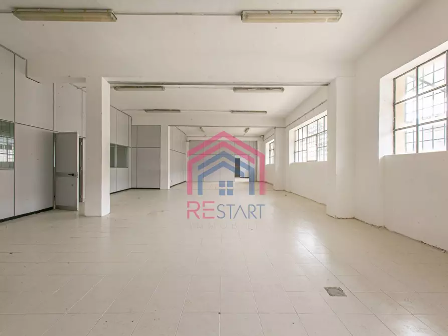 Immagine 27 di Capannone industriale in vendita  in Via F. Calvi a Pomezia