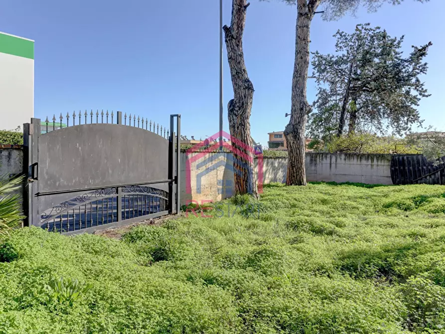 Immagine 29 di Casa bifamiliare in vendita  in Via Campobello a Pomezia