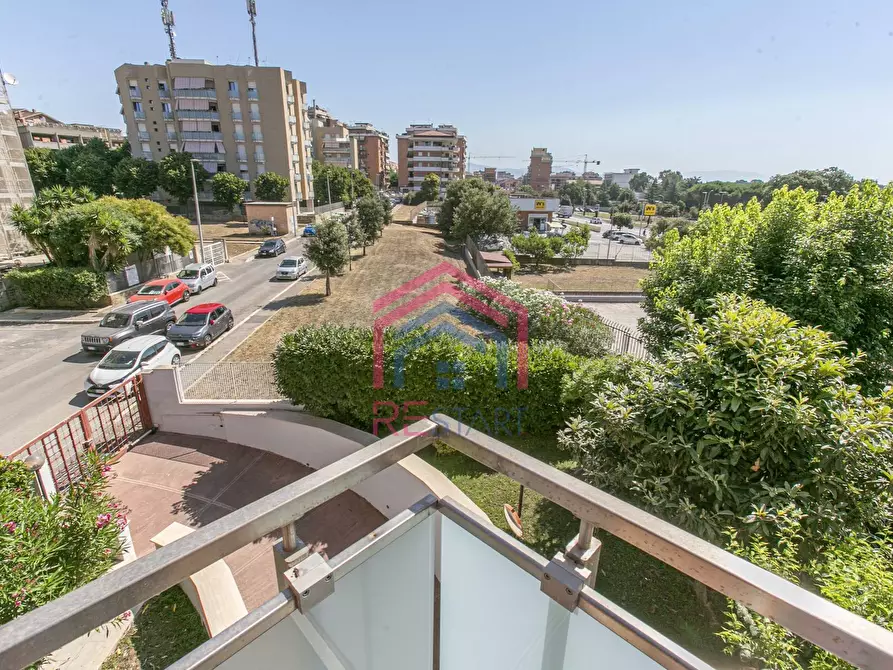 Immagine 28 di Appartamento in vendita  in via berlinguer a Pomezia