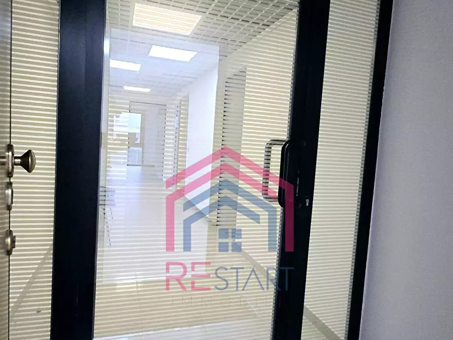 Immagine 10 di Ufficio in affitto  in Via del Mare a Pomezia
