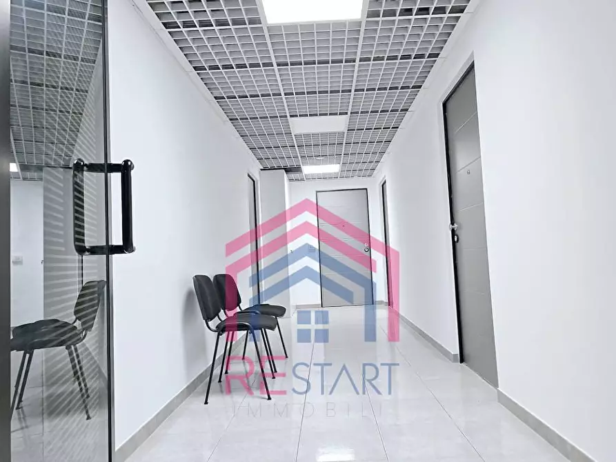 Immagine 11 di Ufficio in affitto  in Via del Mare a Pomezia