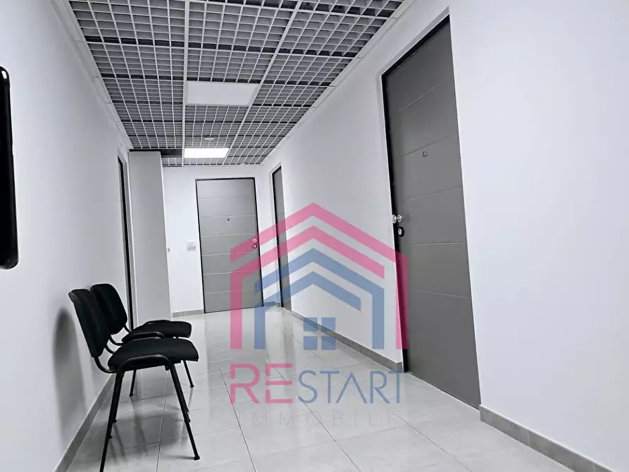 Immagine 13 di Ufficio in affitto  in Via del Mare a Pomezia