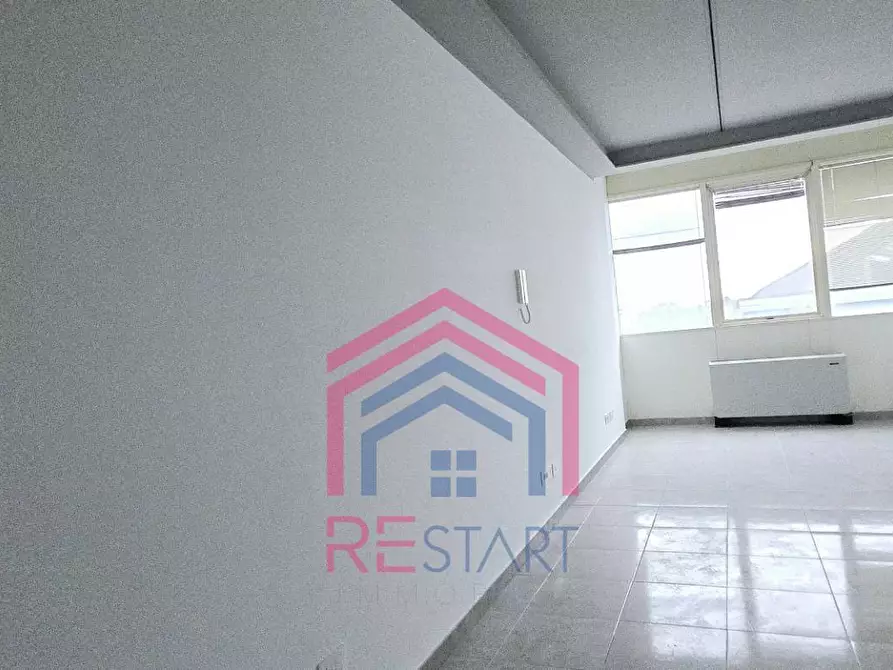 Immagine 29 di Ufficio in affitto  in Via del Mare a Pomezia