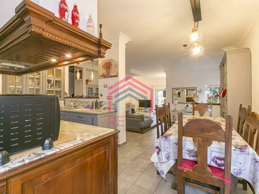 Immagine 12 di Casa bifamiliare in vendita  in via tito livio a Pomezia