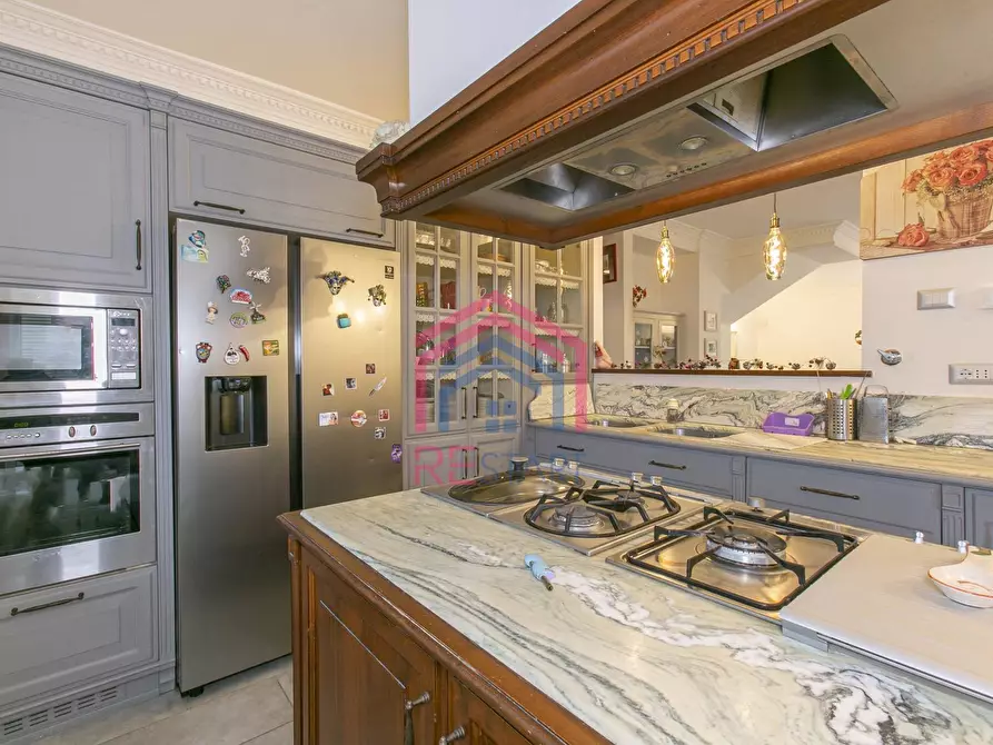 Immagine 7 di Casa bifamiliare in vendita  in via tito livio a Pomezia