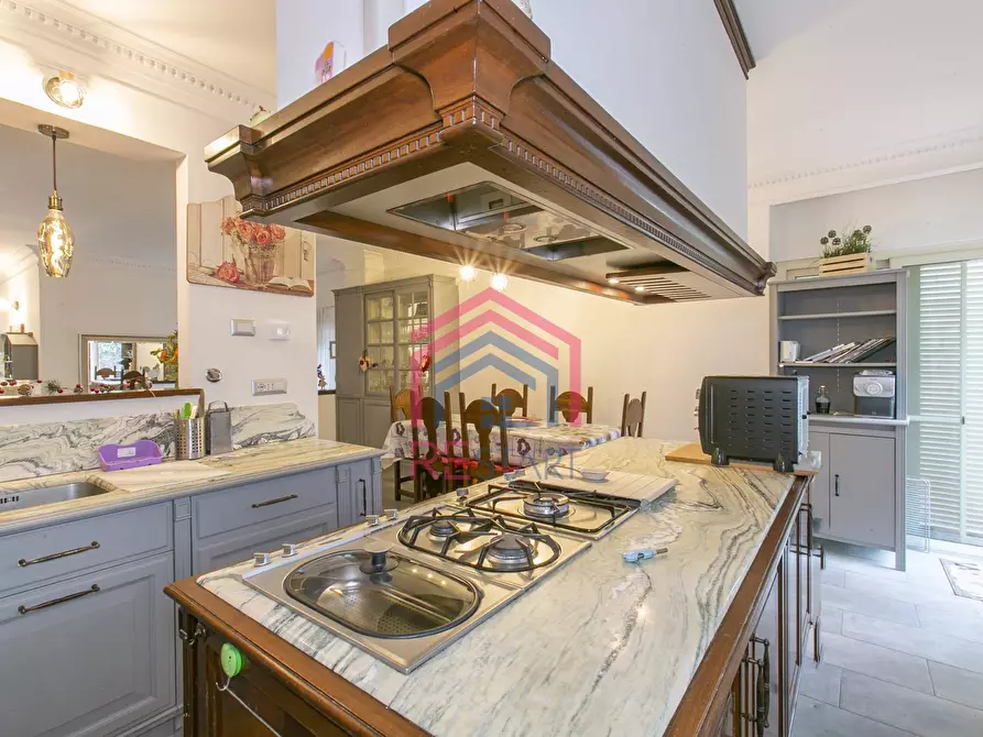 Immagine 11 di Casa bifamiliare in vendita  in via tito livio a Pomezia