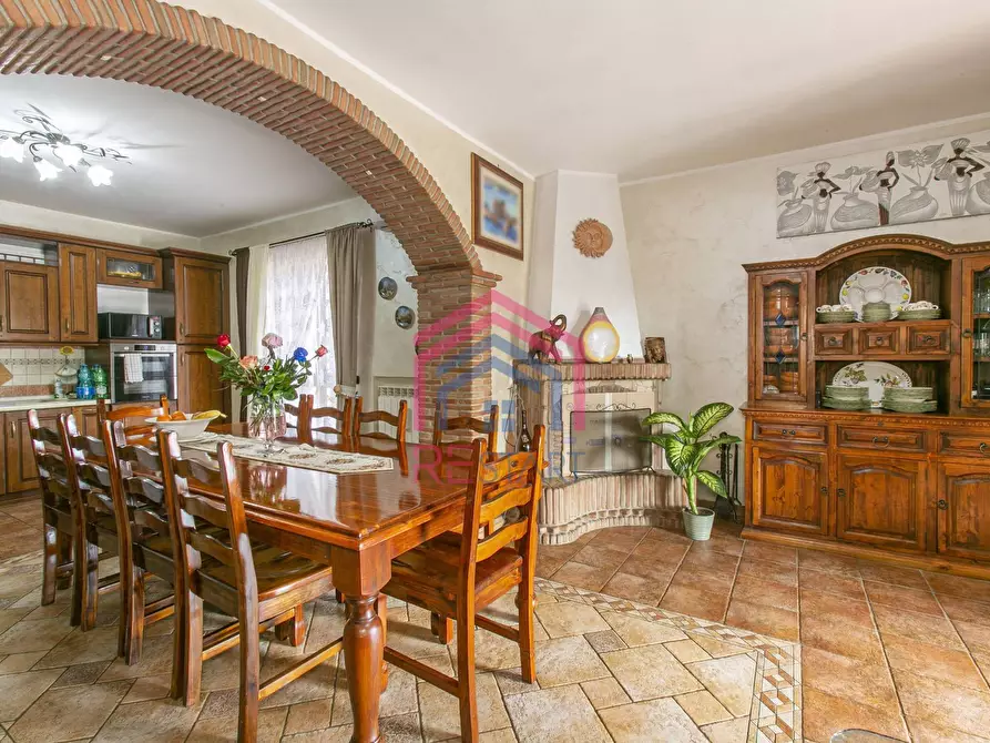 Immagine 9 di Villa in vendita  in via stromboli a Aprilia