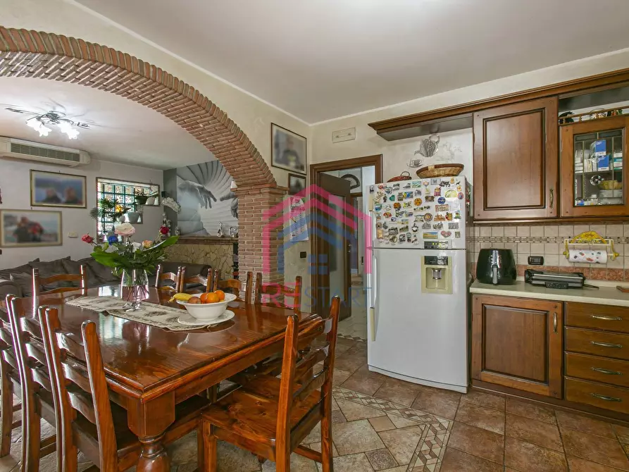 Immagine 16 di Villa in vendita  in via stromboli a Aprilia