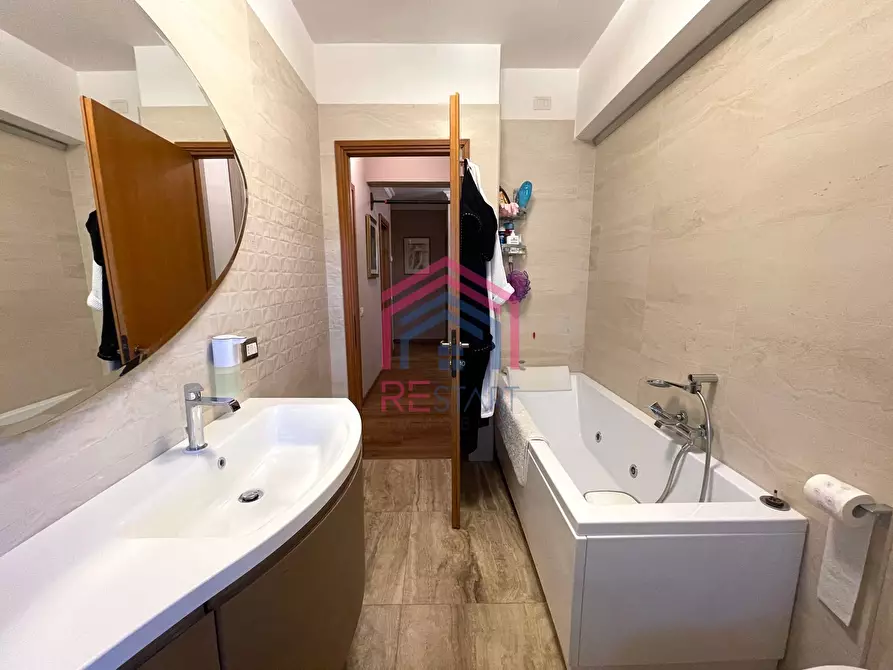 Immagine 21 di Appartamento in vendita  in VIA DON LUIGI STURZO a Pomezia