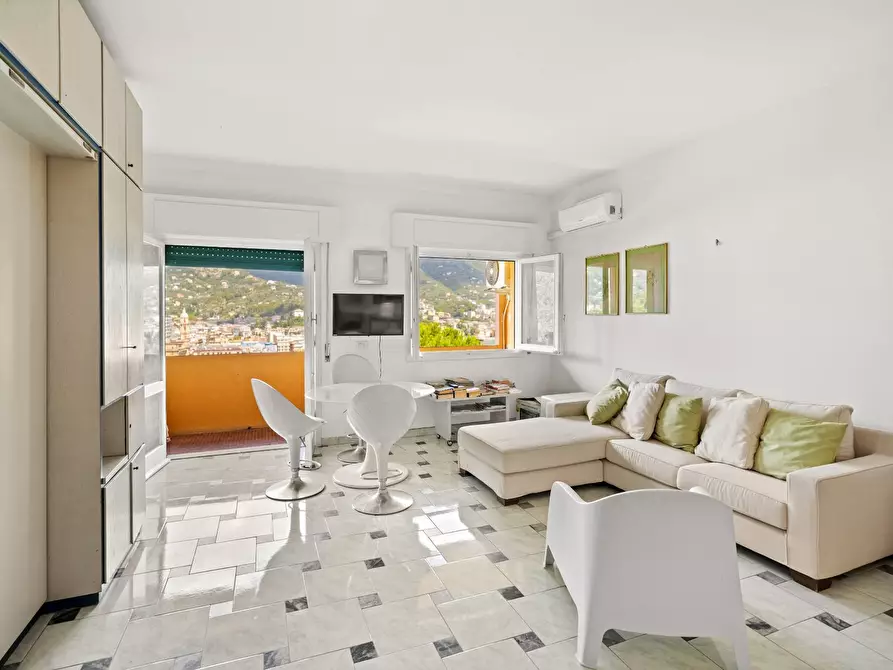 Immagine 1 di Appartamento in vendita  in Via Aurelia Ponente a Rapallo