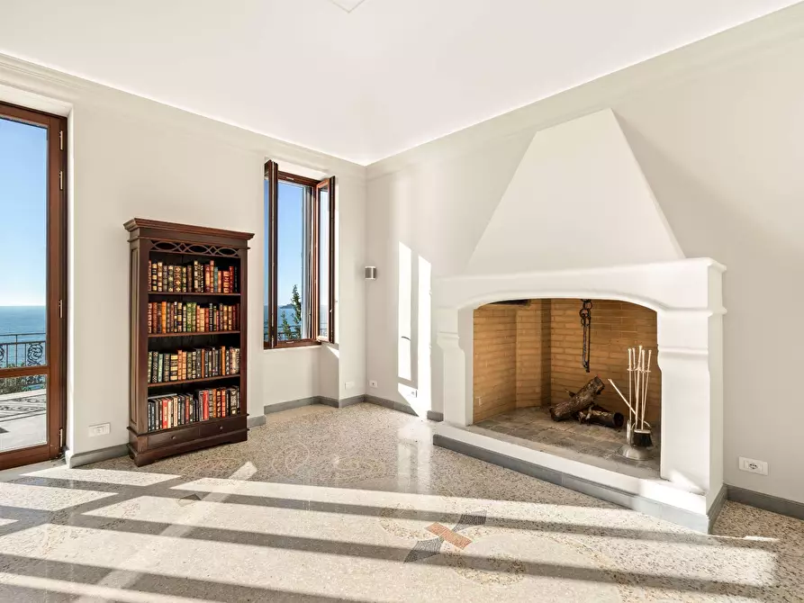 Immagine 3 di Villa in vendita  in Via Aurelia a Zoagli