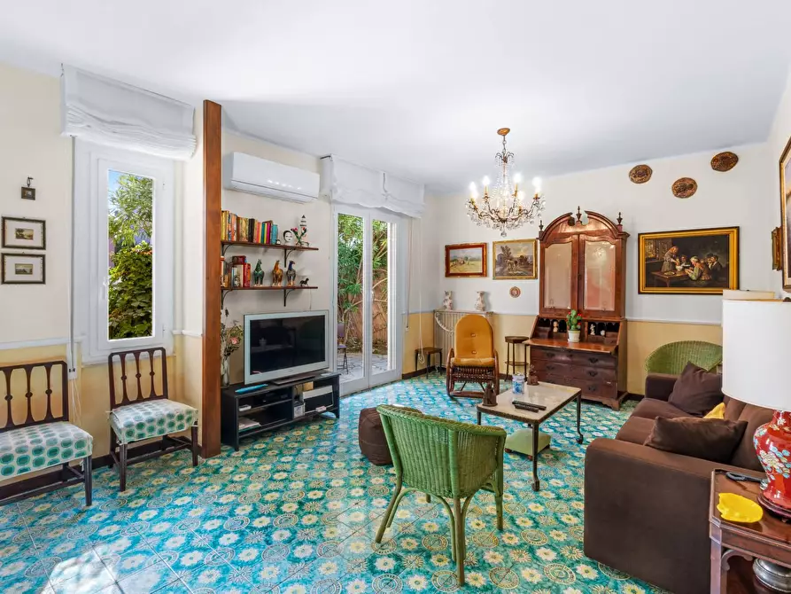 Immagine 2 di Appartamento in vendita  in Via Privata Valdettaro a Rapallo