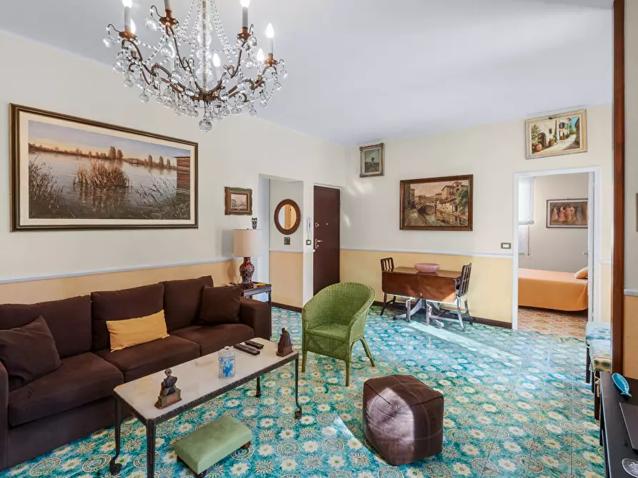 Immagine 3 di Appartamento in vendita  in Via Privata Valdettaro a Rapallo