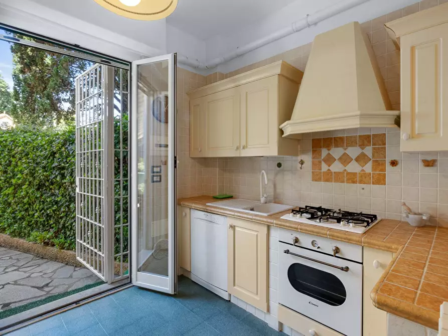 Immagine 6 di Appartamento in vendita  in Via Privata Valdettaro a Rapallo