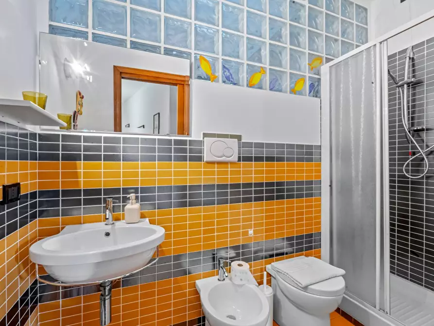 Immagine 16 di Appartamento in vendita  in via cesare bordone a Moneglia