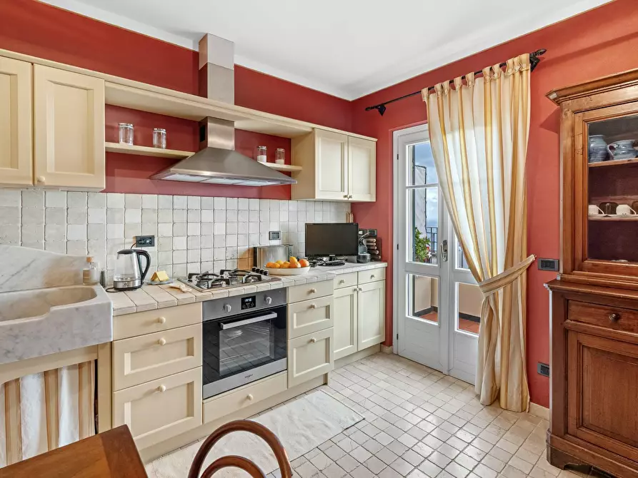 Immagine 3 di Appartamento in vendita  in località bacezza case sparse a Chiavari