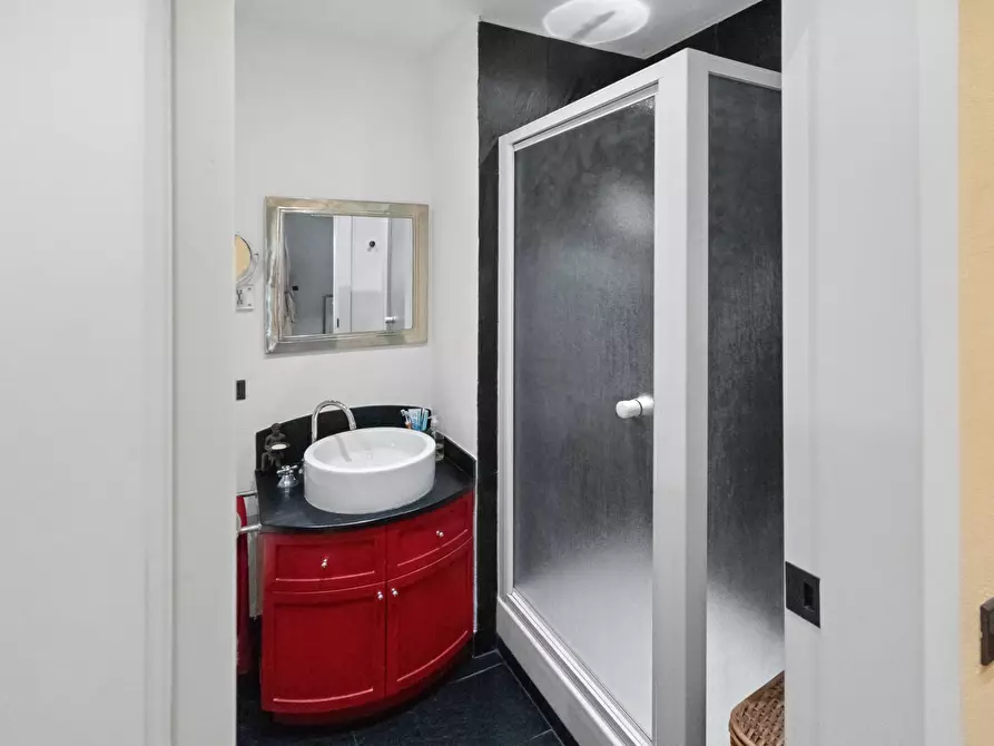 Immagine 9 di Appartamento in vendita  in località bacezza case sparse a Chiavari