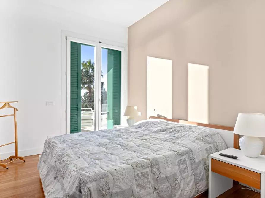 Immagine 14 di Villa in vendita  in Via Antica Torre a Cipressa