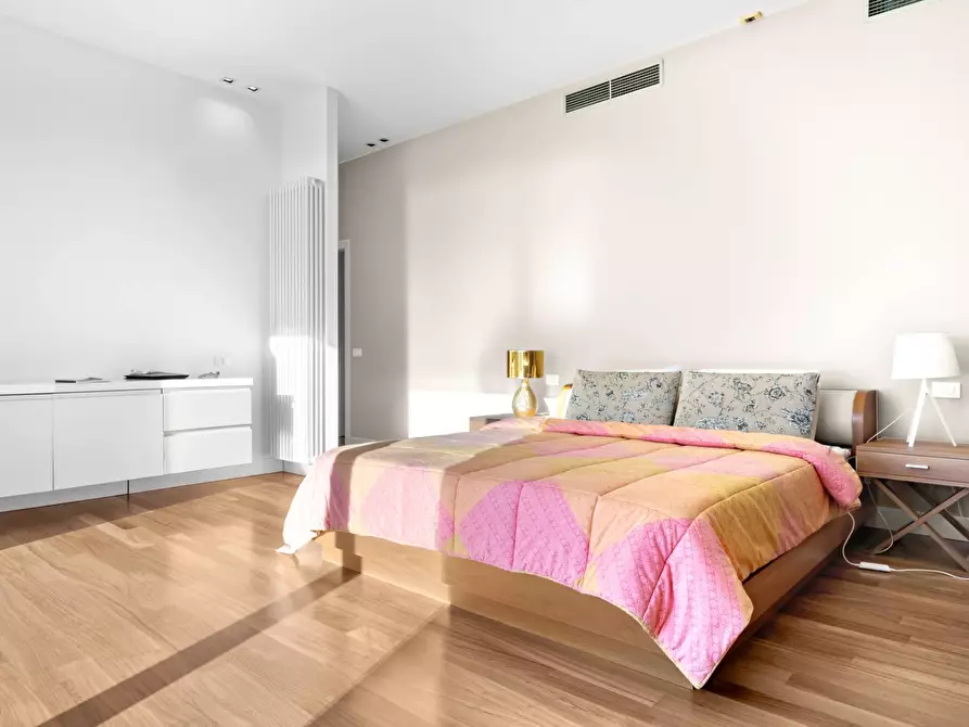 Immagine 15 di Villa in vendita  in Via Antica Torre a Cipressa