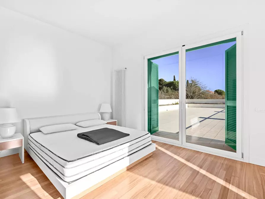 Immagine 16 di Villa in vendita  in Via Antica Torre a Cipressa