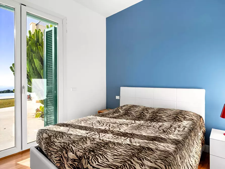 Immagine 18 di Villa in vendita  in Via Antica Torre a Cipressa