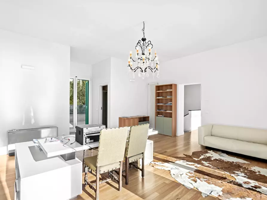 Immagine 25 di Villa in vendita  in Via Antica Torre a Cipressa