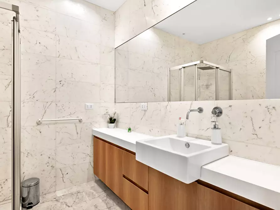 Immagine 30 di Villa in vendita  in Via Antica Torre a Cipressa