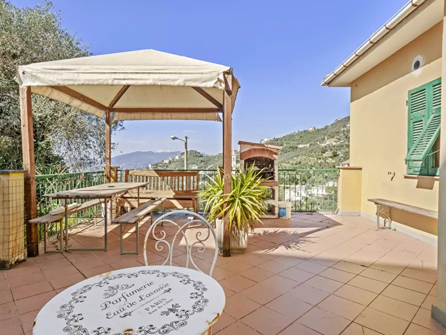 Immagine 1 di Appartamento in vendita  in Via Benedetto Chiappe a Cogorno