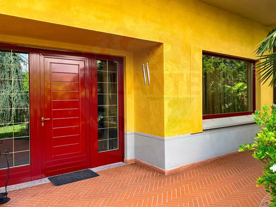Immagine 6 di Villa in vendita  in via Della Resistenza a Erbusco