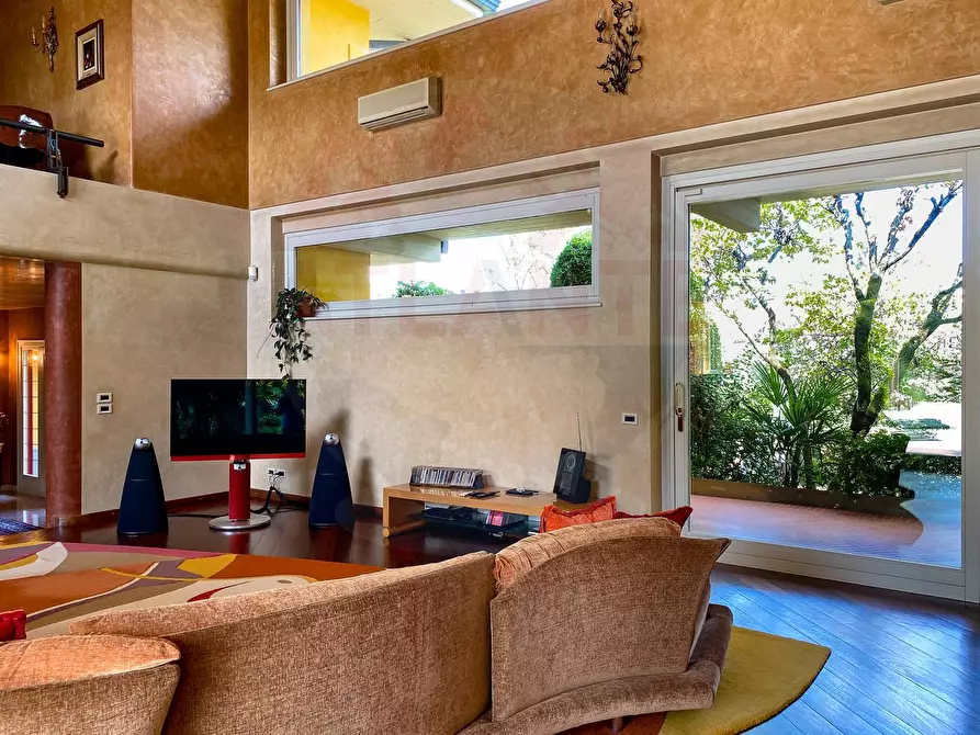 Immagine 25 di Villa in vendita  in via Della Resistenza a Erbusco