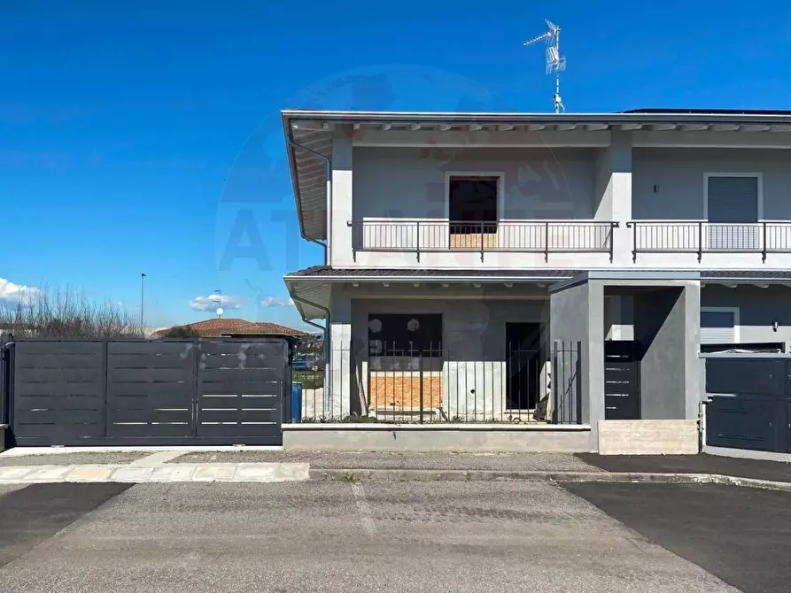 Immagine 22 di Casa bifamiliare in vendita  in Via Caravaggio Roccafranca a Roccafranca