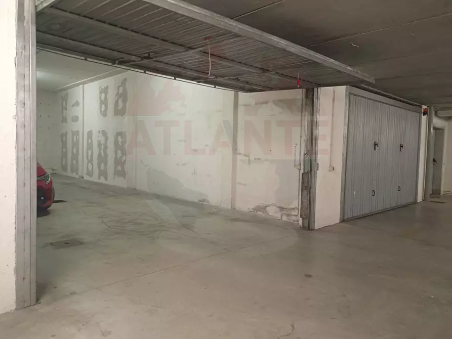 Immagine 3 di Box auto in vendita  in Cremignane a Iseo