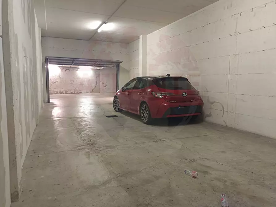 Immagine 10 di Box auto in vendita  in Cremignane a Iseo