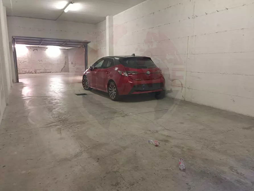 Immagine 18 di Box auto in vendita  in Cremignane a Iseo