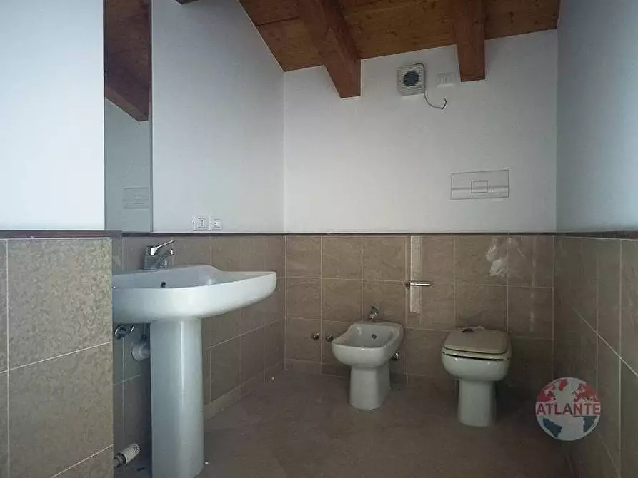 Immagine 26 di Appartamento in vendita  in Via Trento a Trenzano